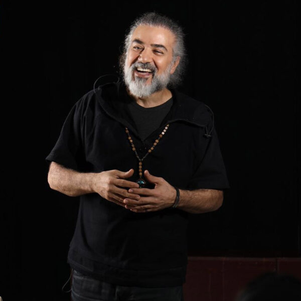 بیوگرافی داریوش موحد