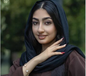 بیوگرافی شارمین افتخار